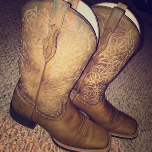 Ariat remuda cowgirl boots